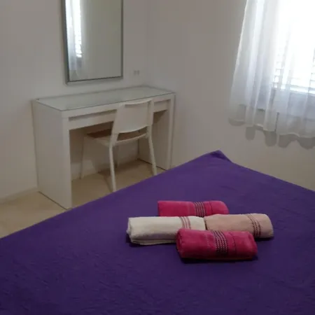 Apartment Zlata *